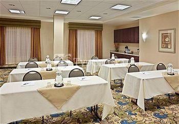 Holiday Inn Express Hotel & Suites Twin Falls 3*