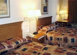 Econo Lodge Villa Rica 2*