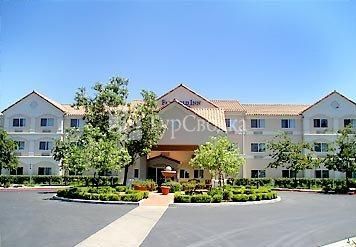 Fairfield Inn Visalia 2*