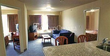 Grand View Inn and Suites 2*