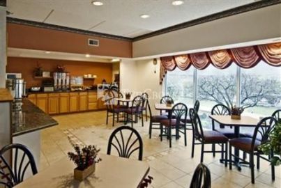 Americas Best Value Inn & Suites - Waukegan / Gurnee 2*