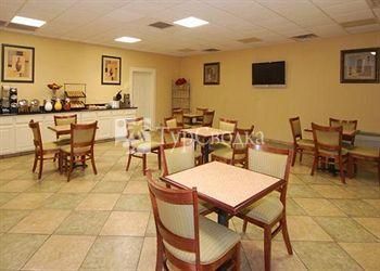 Comfort Inn Waukegan 4*