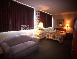 Howard Johnson Denver West 2*