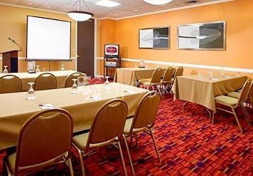 Residence Inn White Plains 3*