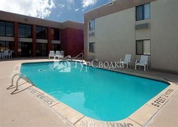 Comfort Inn South Wichita 2*
