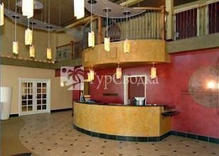 Comfort Suites Wichita 2*
