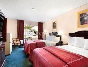 Days Inn and Suites Wichita East 2*