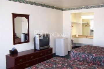 Red Carpet Inn Wichita 2*