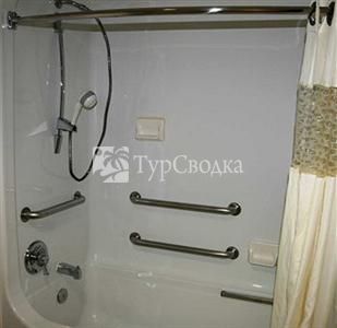 Hampton Inn North 3*