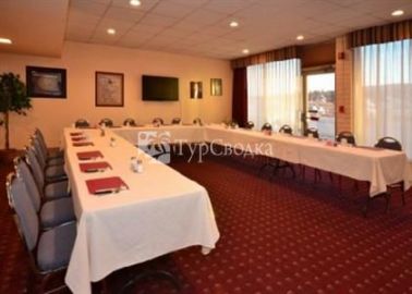 Quality Inn Navajo Nation Capital 2*